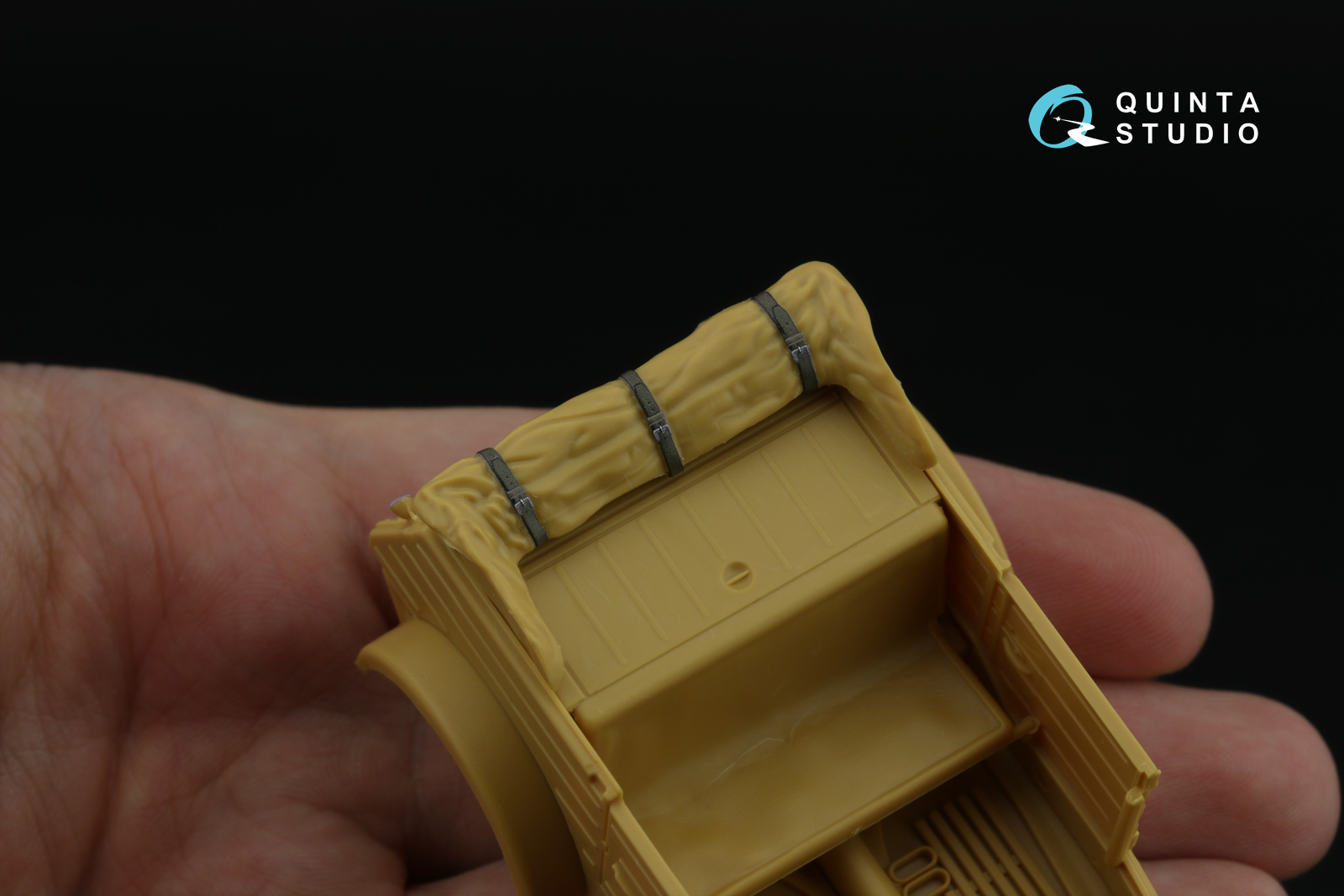 Kubelwagen Type 82 3D-Printed & coloured Interior on decal paper (Hero) (with 3D-printed resin parts)