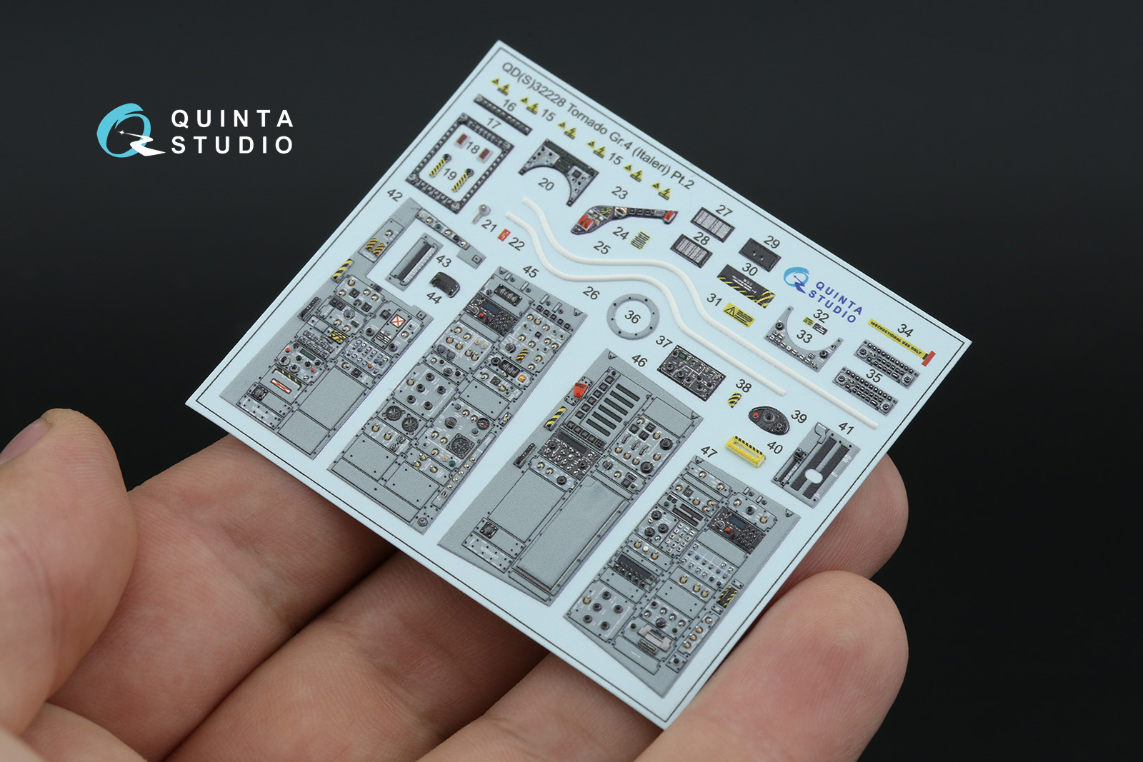 Tornado Gr.4 3D-Printed & coloured Interior on decal paper (Italeri) (Small version) (with 3D-printed resin parts)