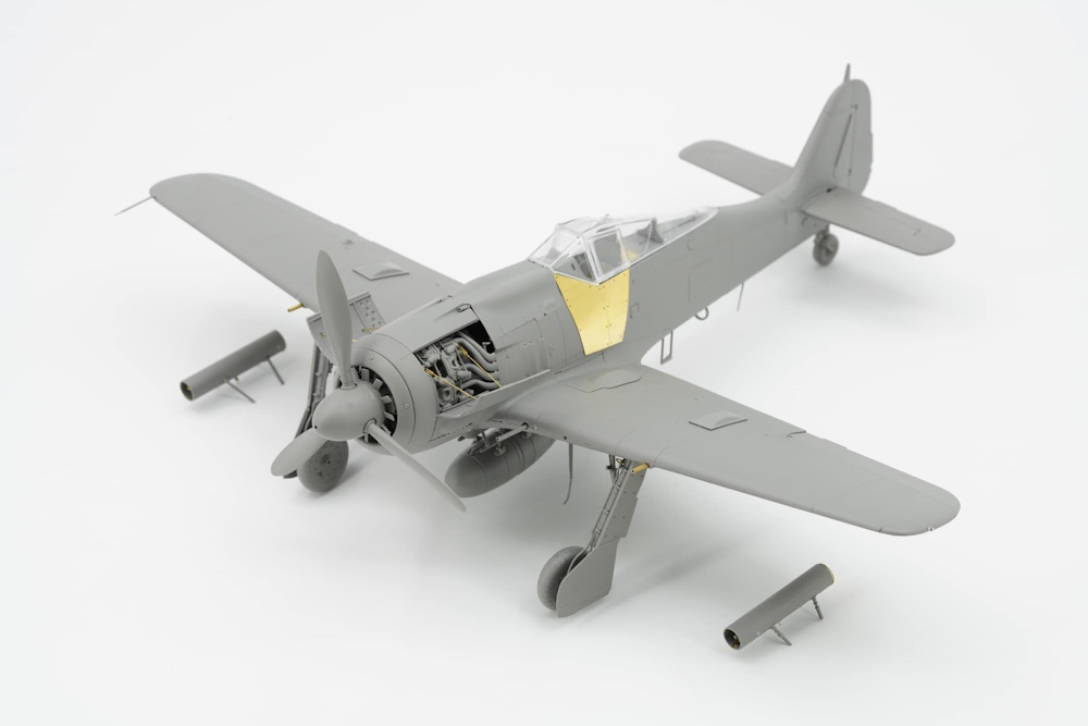 Focke-Wulf FW190A-8 (4 in 1: R2/R6/R7/R8)