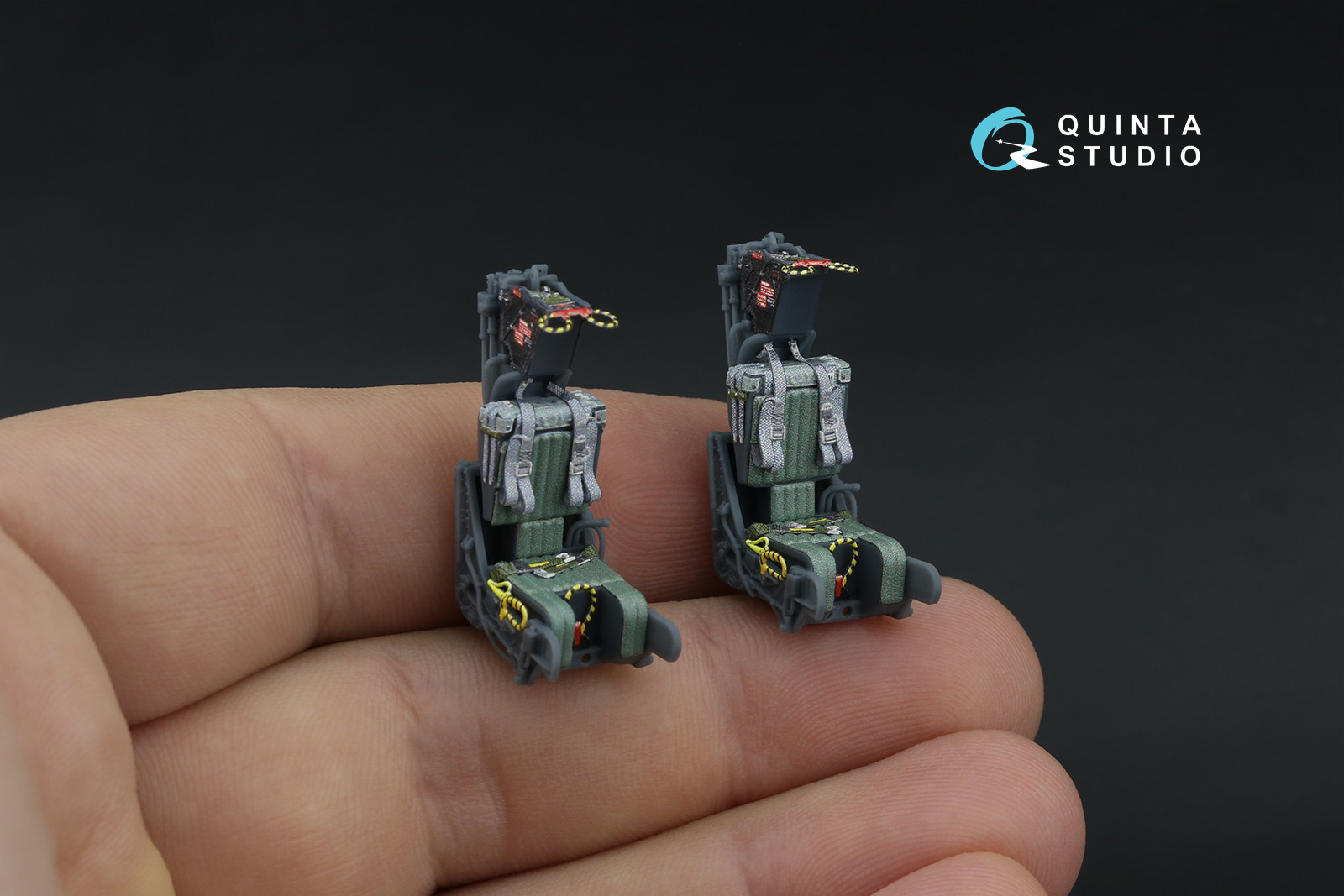 GRU-7A early, 2 ejection seats for F-14 A (Hasegawa, GWH)