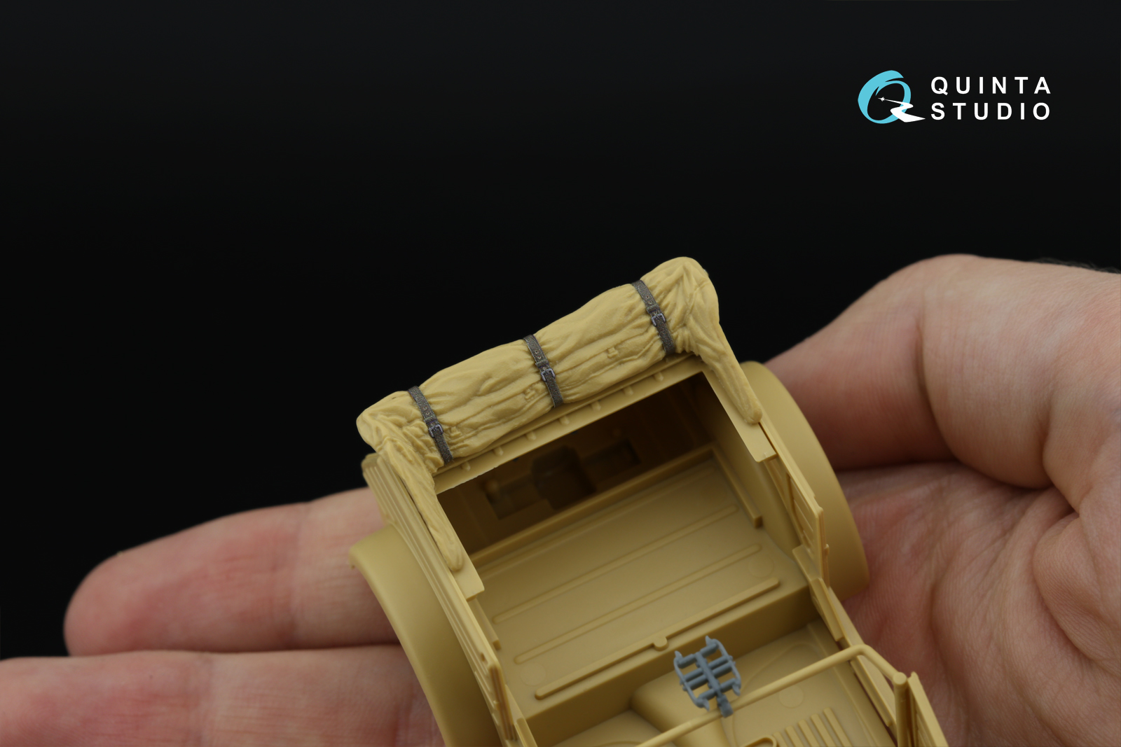 Kubelwagen Type 82 3D-Printed & coloured Interior on decal paper (Tamiya) (with 3D-printed resin parts)