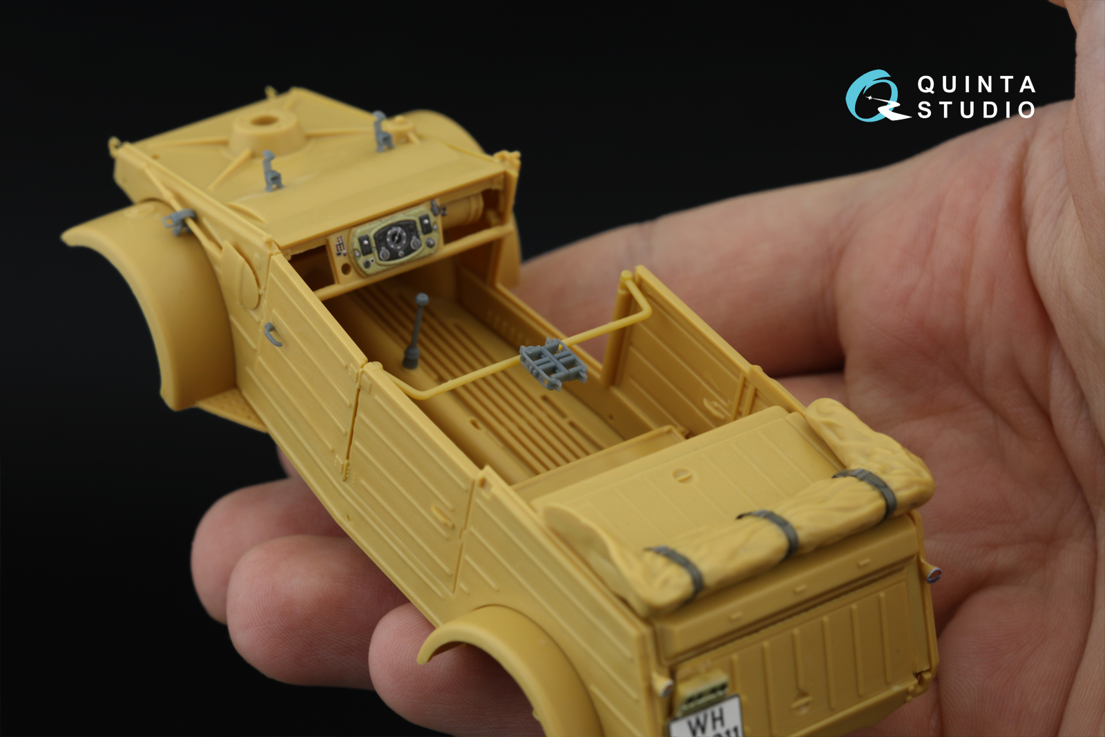 Kubelwagen Type 82 3D-Printed & coloured Interior on decal paper (Hero) (with 3D-printed resin parts)