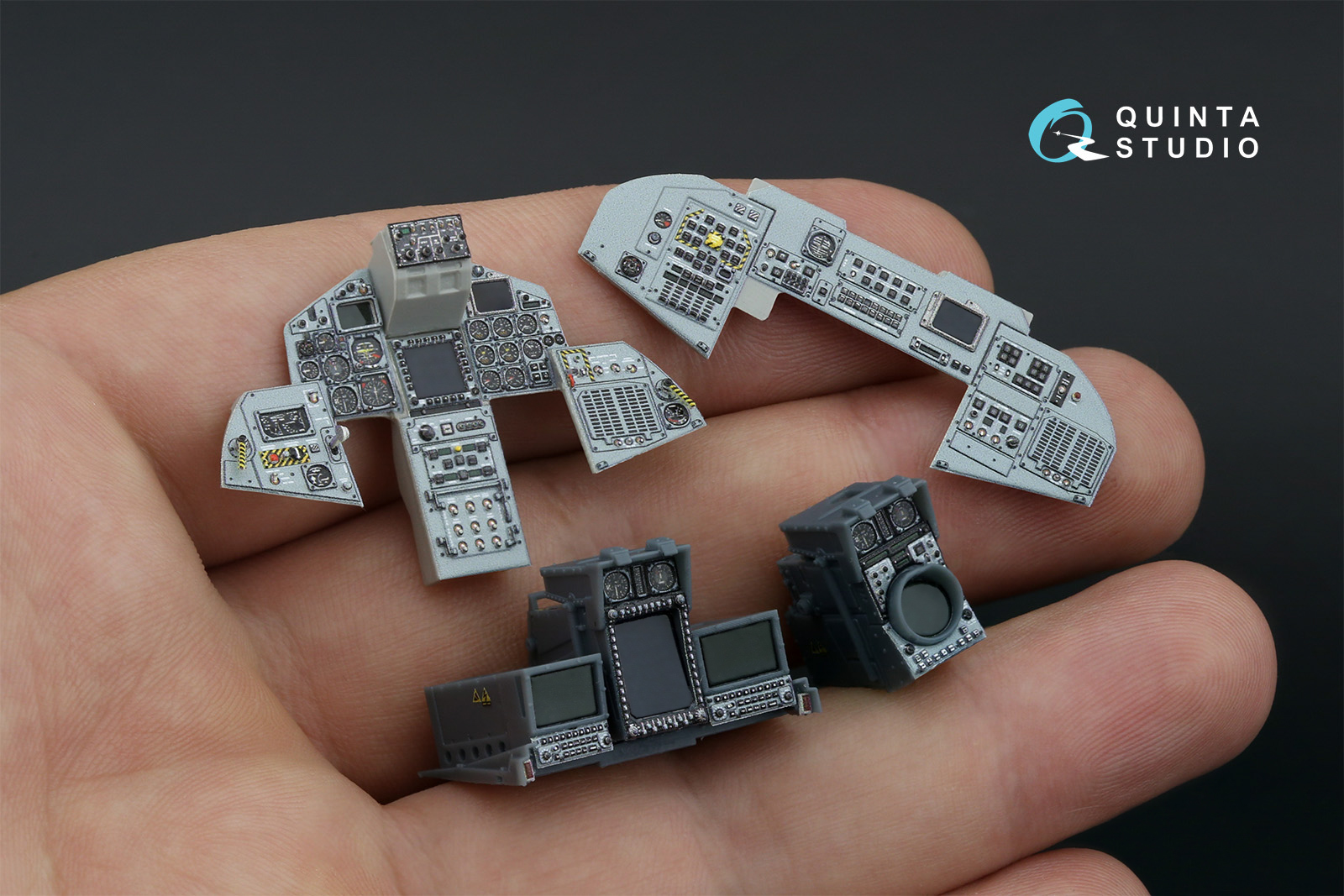 Tornado Gr.4 3D-Printed & coloured Interior on decal paper (Italeri) (Small version) (with 3D-printed resin parts)