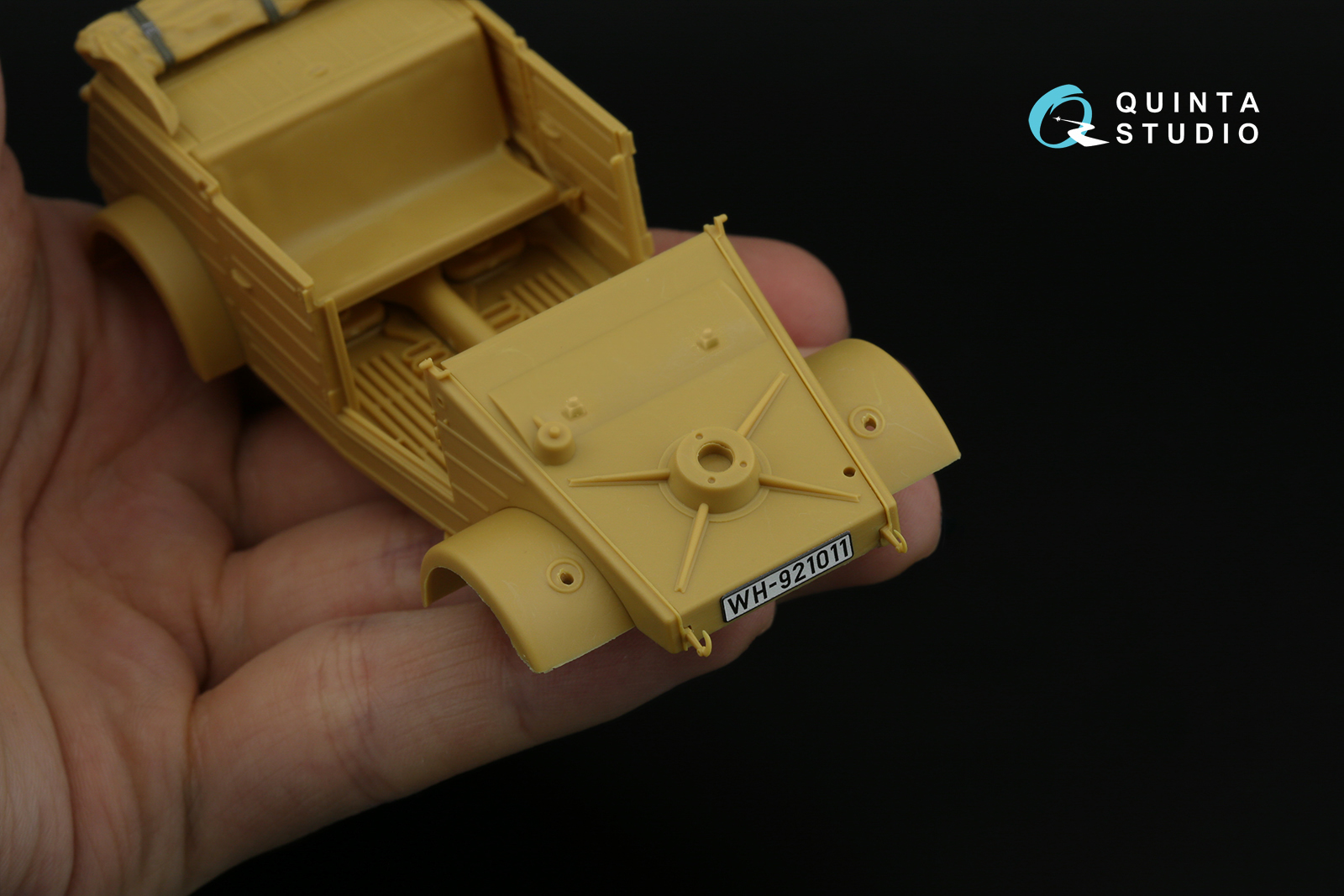 Kubelwagen Type 82 3D-Printed & coloured Interior on decal paper (Hero)
