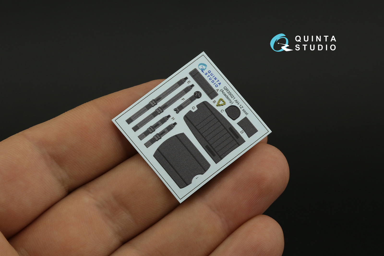 AH-1Z 3D-Printed & coloured Interior on decal paper (Academy) (with 3D-printed resin parts)